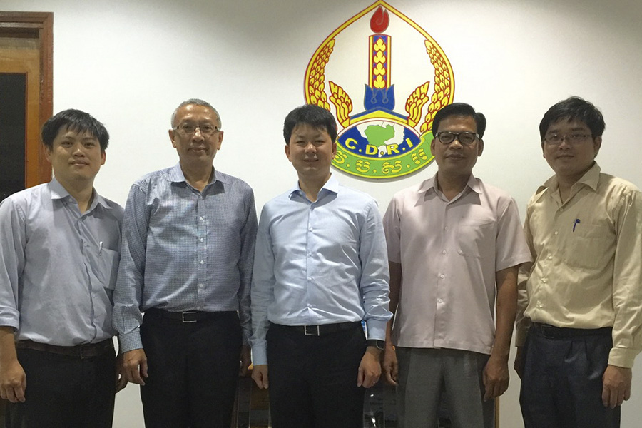 Cambodia Rice Federation (CRF) delegates, led by HE Sok Puthyvuth president of CRF, visited CDRI, August 2016